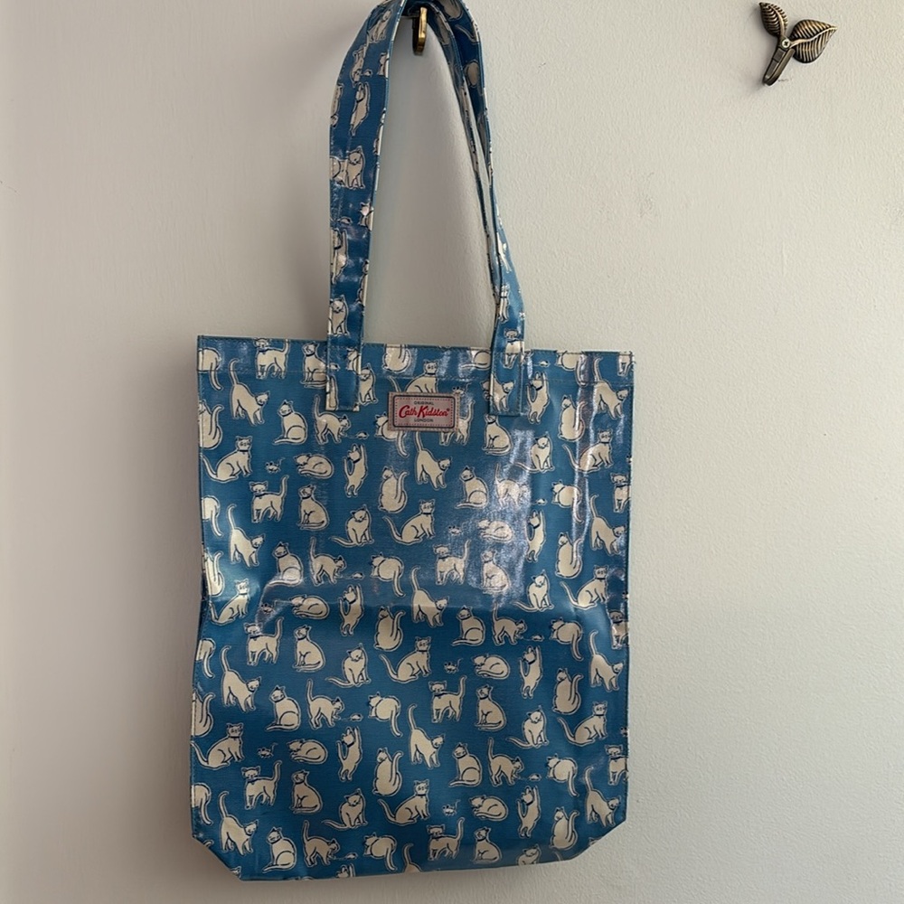 Cath Kidston original London PVC coated cotton tote bag with cat & mouse print - Picture 9 of 11